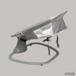 Mastela 3 in 1 Delux Multifunctional Bassinet Auto Swing - Image 6